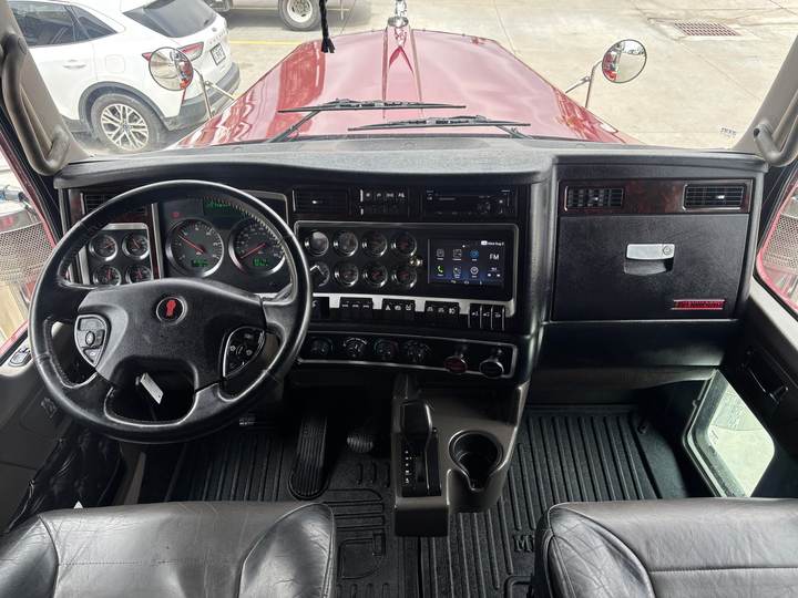 2023 Kenworth W900L 86" Studio Sleeper, interior photo 5