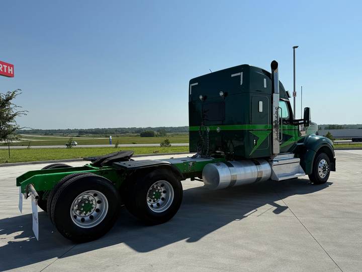 2023 Kenworth W990 52" Raised Roof Sleeper, exterior photo 2