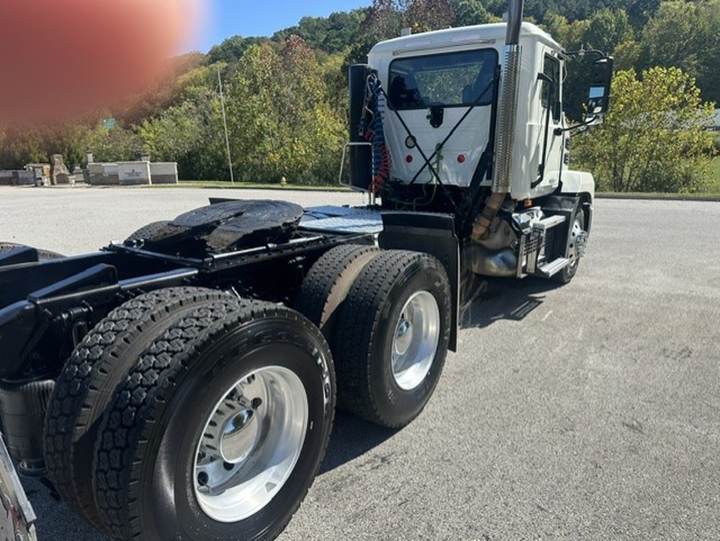 2023 Mack ANTHEM 64T Day Cab, exterior photo 7