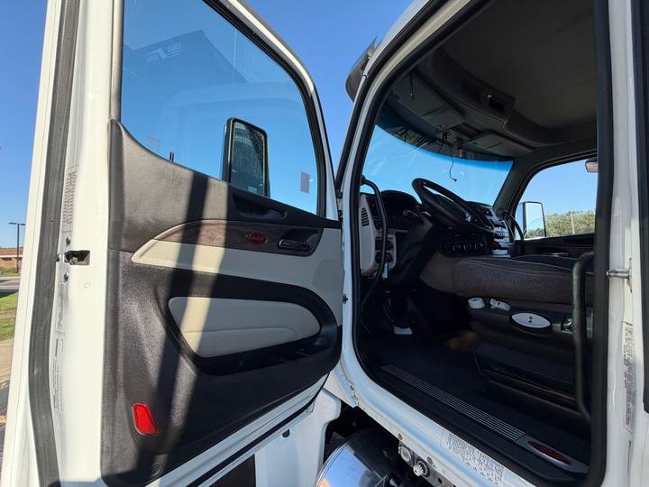 2023 Peterbilt 567 Tri-Axle Dump Truck, interior photo 7