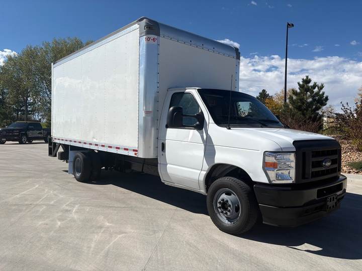 2024 Ford E350 Box Truck, exterior photo 1