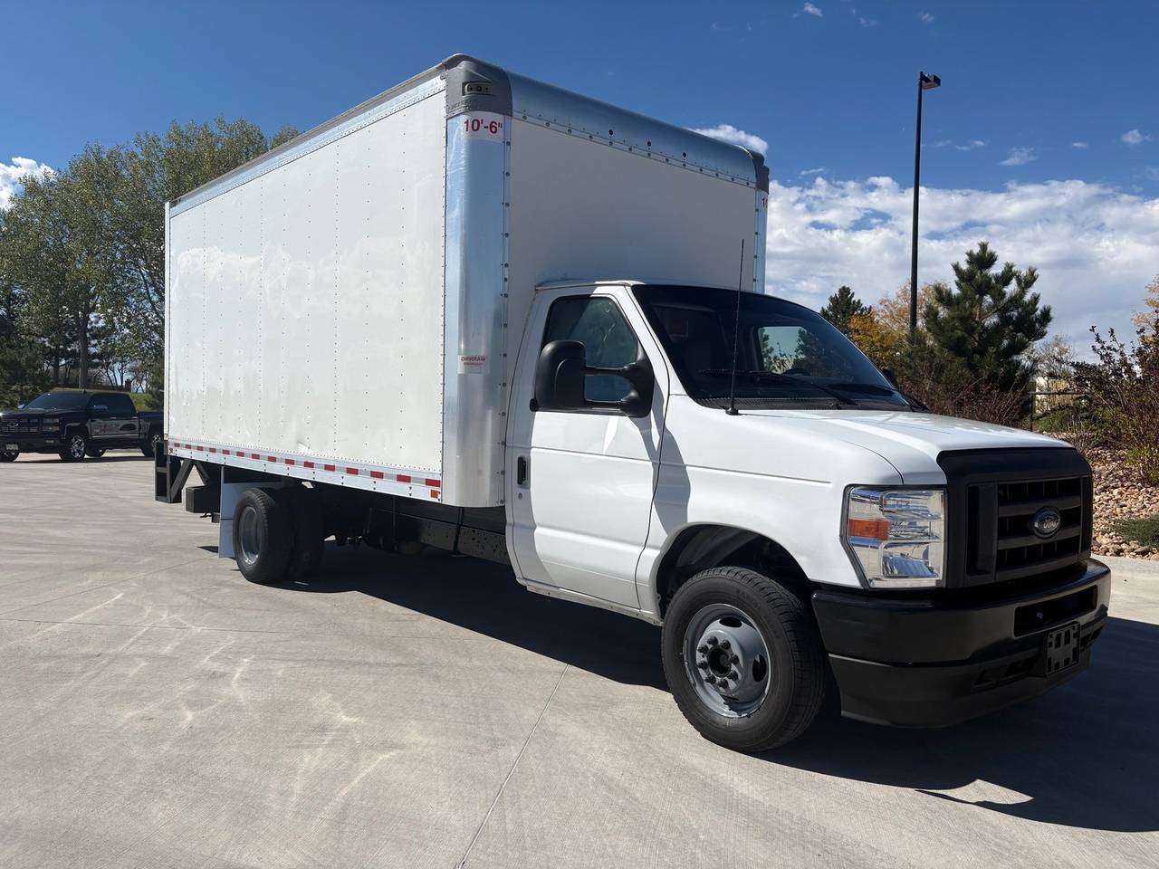 2024 Ford E350 Box Truck, exterior photo 1
