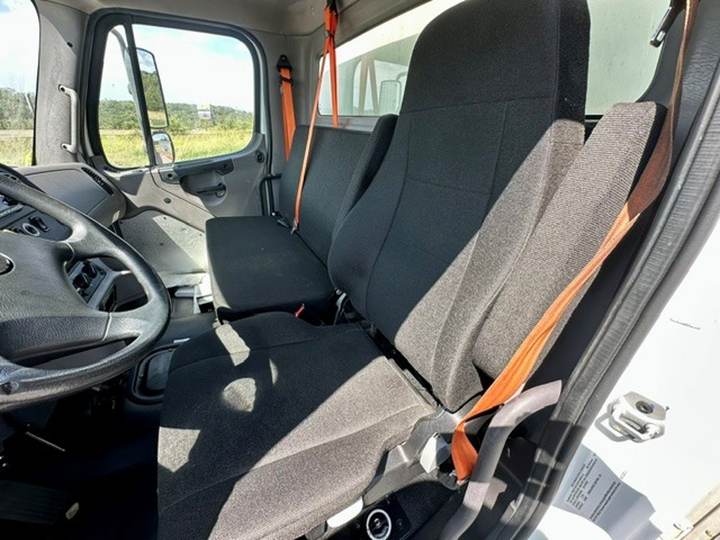 2024 Freightliner M2-106 Box Truck, interior photo 4