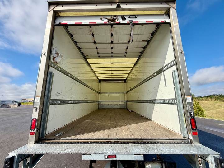 2024 Freightliner M2-106 Box Truck, exterior photo 5