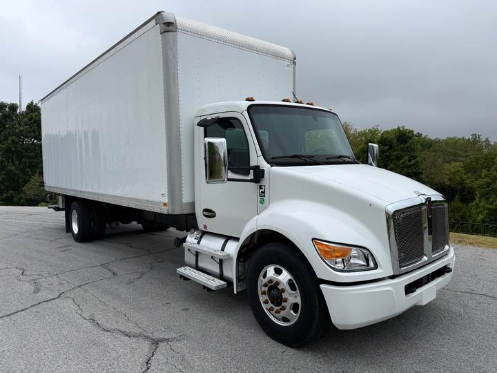2024 Kenworth T380 Box Truck, exterior photo 1