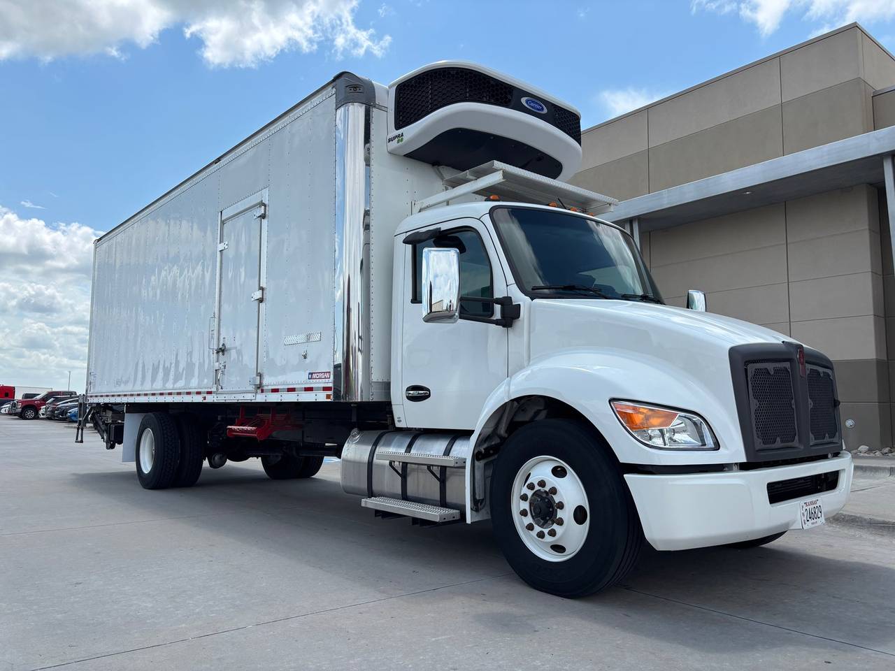 2024 Kenworth T380 Refrigerated Box Truck, exterior photo 1