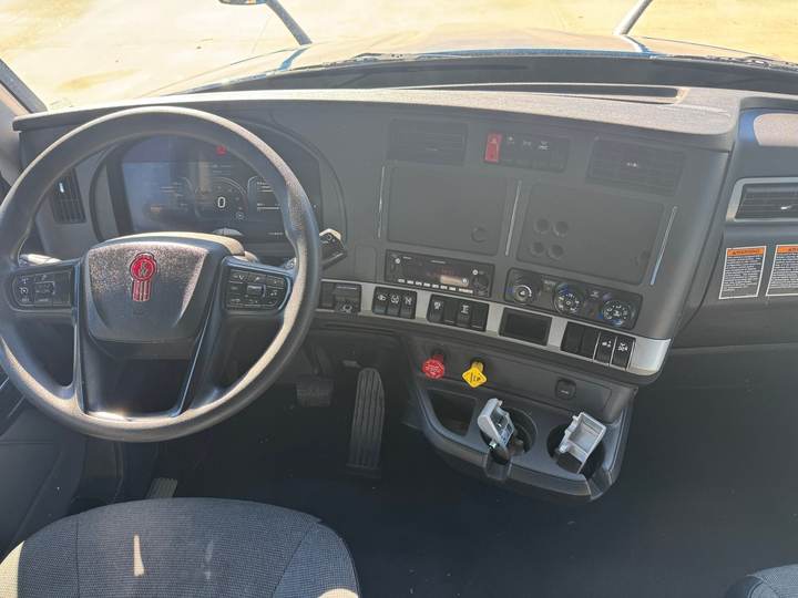 2024 Kenworth T680 76" Raised Roof Sleeper, interior photo 7
