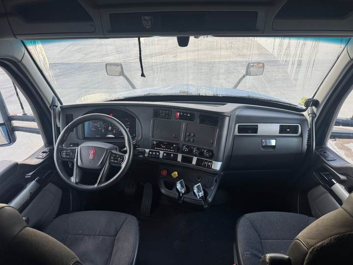 2024 Kenworth T680 76" Raised Roof Sleeper, interior photo 7