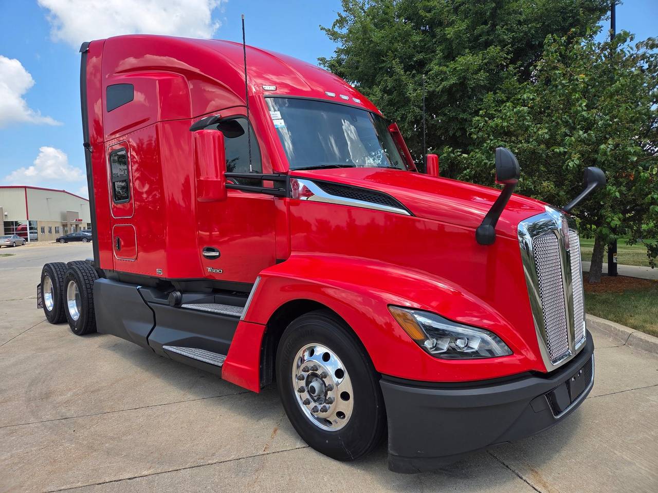 2024 Kenworth T680 76" Raised Roof Sleeper, exterior photo 1