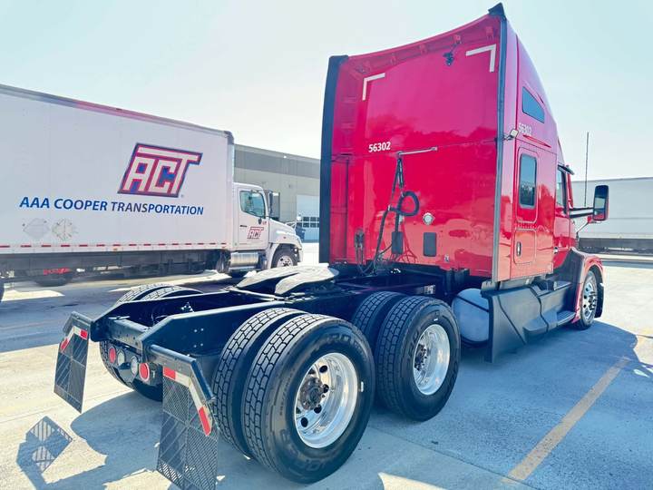 2024 Kenworth T680 76" Raised Roof Sleeper, exterior photo 6