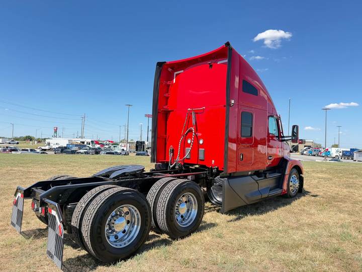 2024 Kenworth T680 76" Raised Roof Sleeper, exterior photo 3