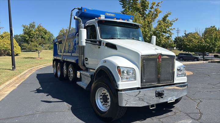 2024 Kenworth T880S Quad Axle Dump Truck, exterior photo 1