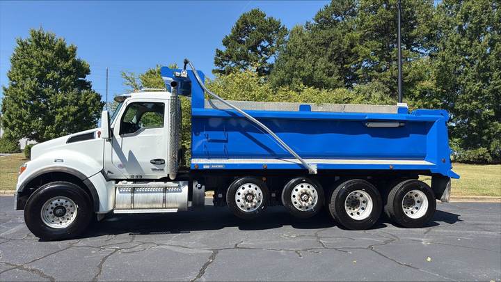 2024 Kenworth T880S Quad Axle Dump Truck, exterior photo 4