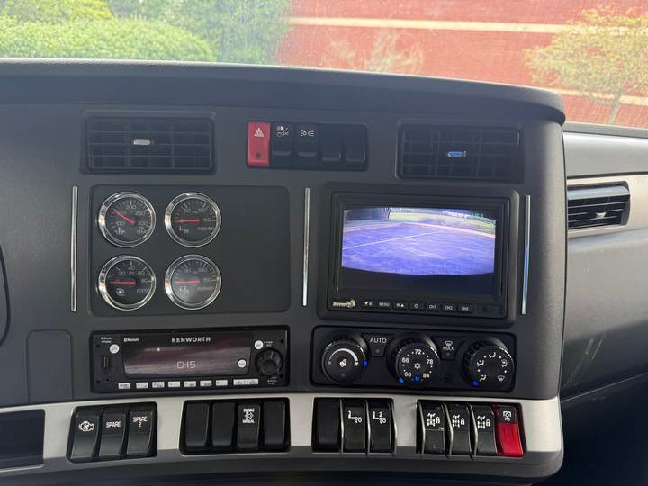 2024 Kenworth T880S Quad Axle Dump Truck, interior photo 8