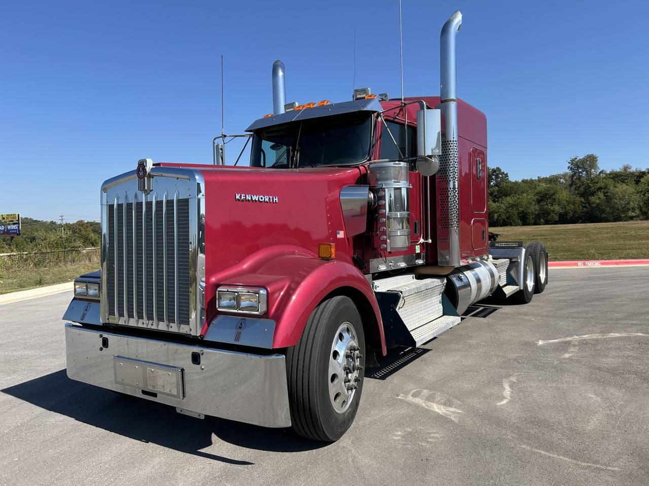 2024 Kenworth W900L 72" Flat Top Sleeper, exterior photo 1