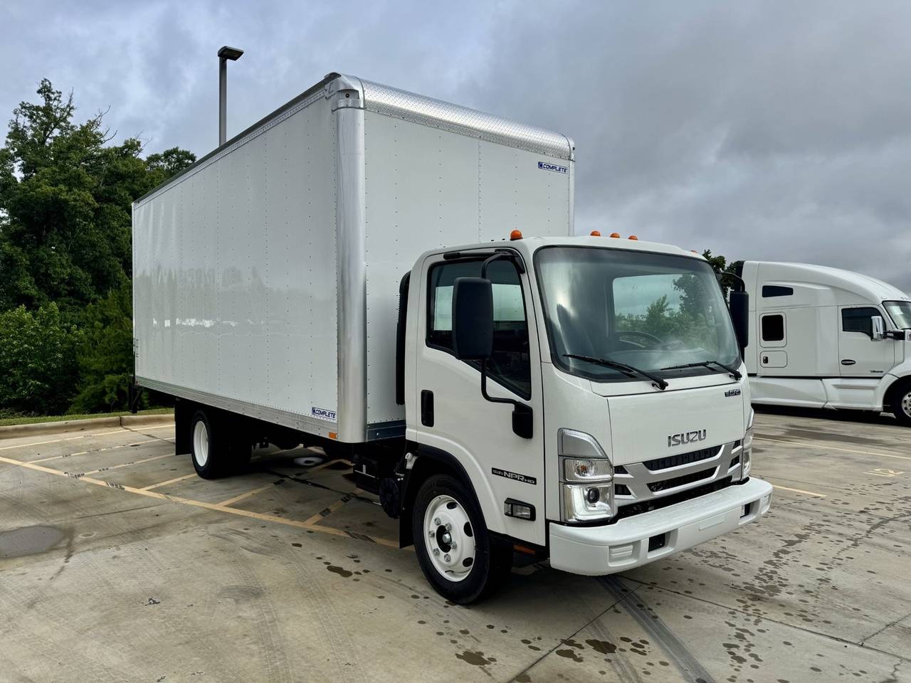 2026 Isuzu Npr-hd Box Truck, exterior photo 1
