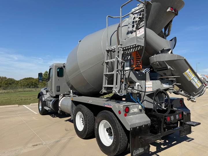 2026 Kenworth T880 Mixer Truck, exterior photo 4