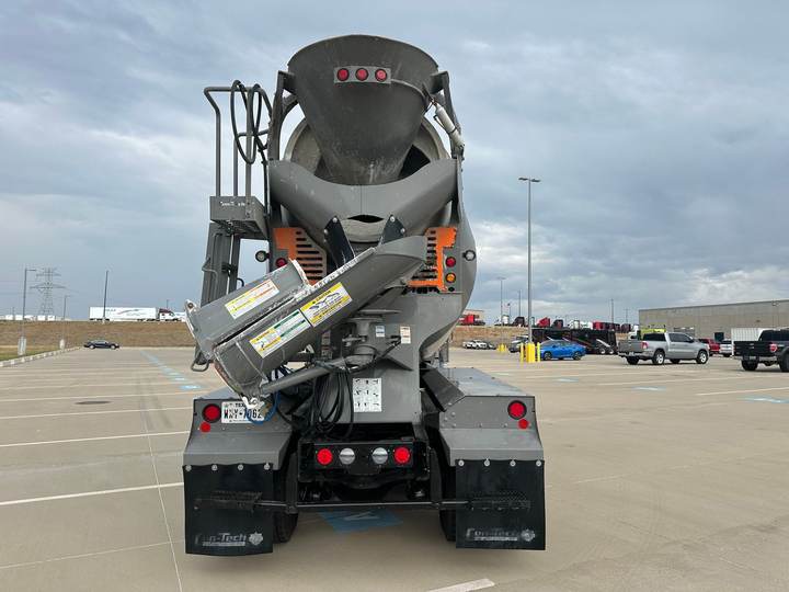 2026 Kenworth T880 Mixer Truck, exterior photo 3