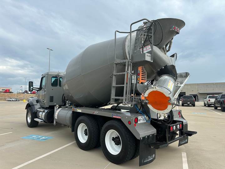 2026 Kenworth T880 Mixer Truck, exterior photo 4