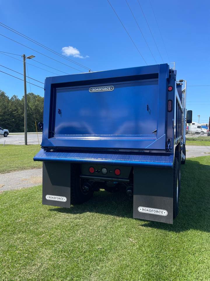 2026 Kenworth T880S Tandem Dump Truck, exterior photo 3