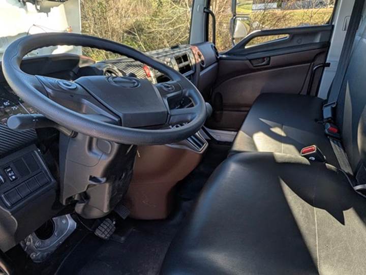 2027 Hino L6 Cab and Chassis, interior photo 4