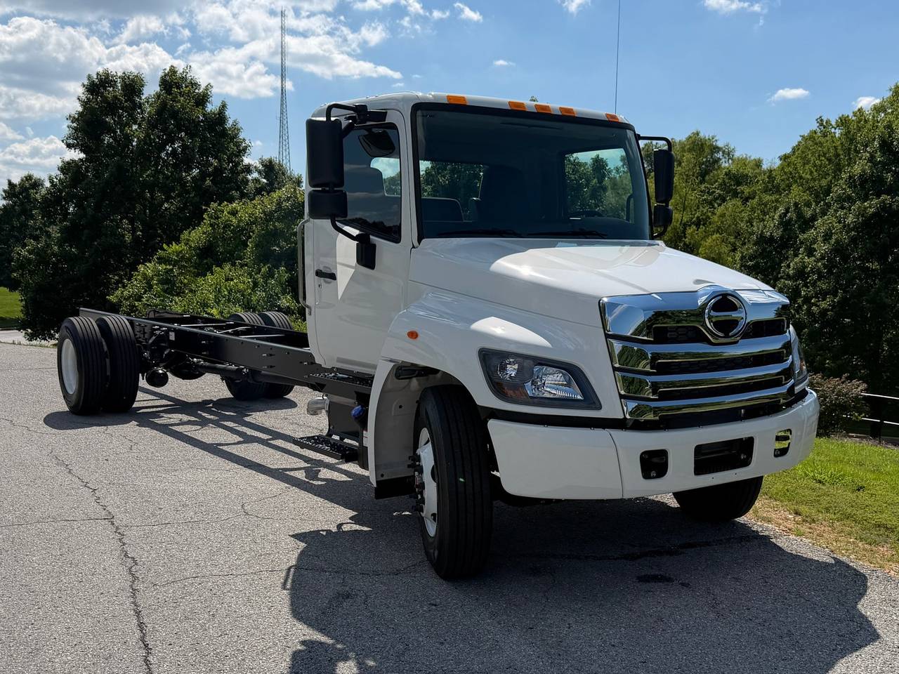 2027 Hino L6 Cab and Chassis, exterior photo 1