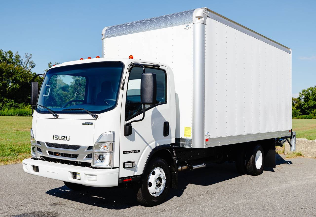 2027 Isuzu Npr Cab and Chassis, exterior photo 1