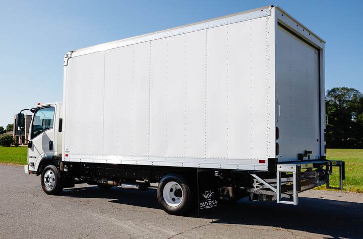 2027 Isuzu Npr Cab and Chassis, exterior photo 5
