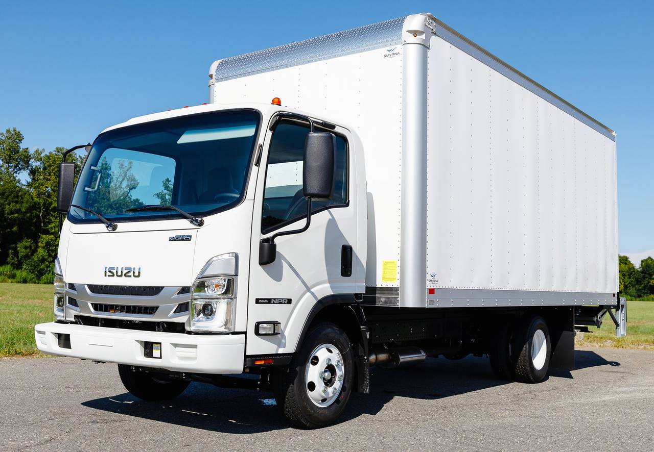 2027 Isuzu Npr Cab and Chassis, exterior photo 1