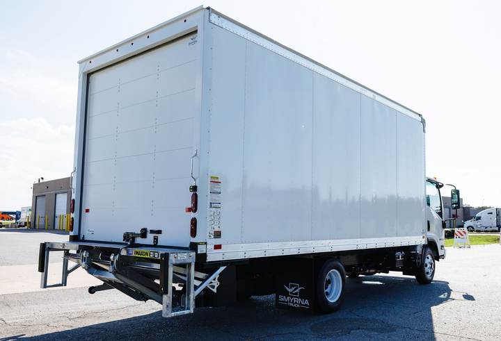 2027 Isuzu Npr Cab and Chassis, exterior photo 6