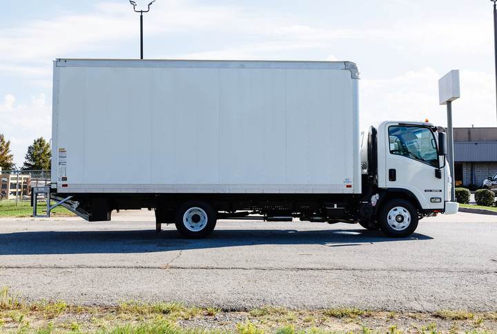 2027 Isuzu Npr Cab and Chassis, exterior photo 7