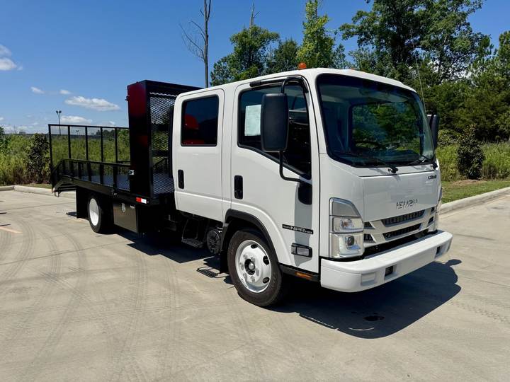 2027 Isuzu Npr-hd Cab and Chassis, exterior photo 1