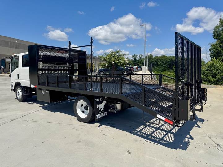 2027 Isuzu Npr-hd Cab and Chassis, exterior photo 6