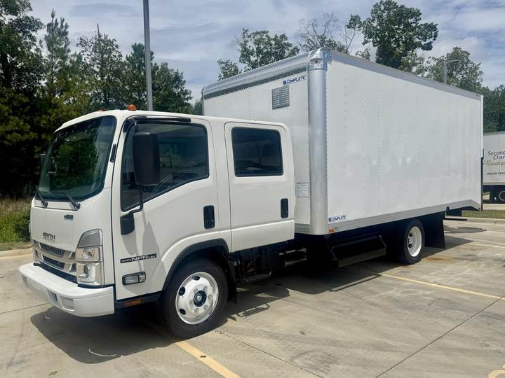 2027 Isuzu Npr-hd Cab and Chassis, exterior photo 2