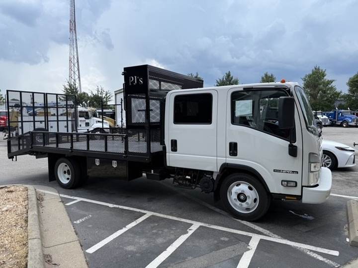 2027 Isuzu Npr-hd Cab and Chassis, exterior photo 2