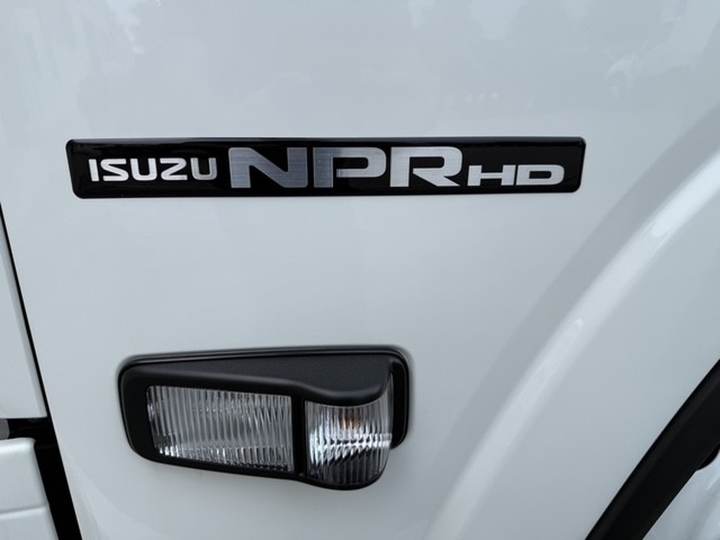 2027 Isuzu Npr-hd Cab and Chassis, exterior photo 6