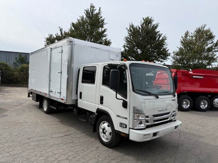 2027 Isuzu Npr-hd Cab and Chassis, exterior photo 1