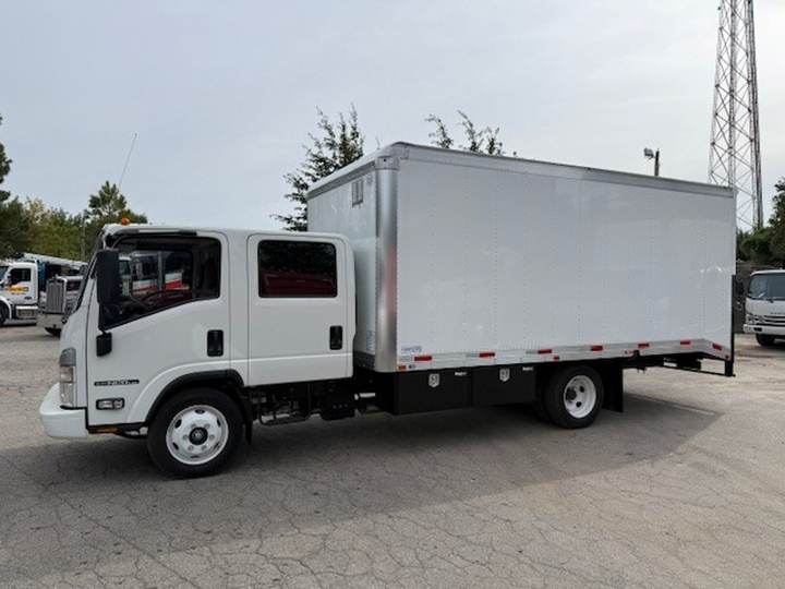 2027 Isuzu Npr-hd Cab and Chassis, exterior photo 3