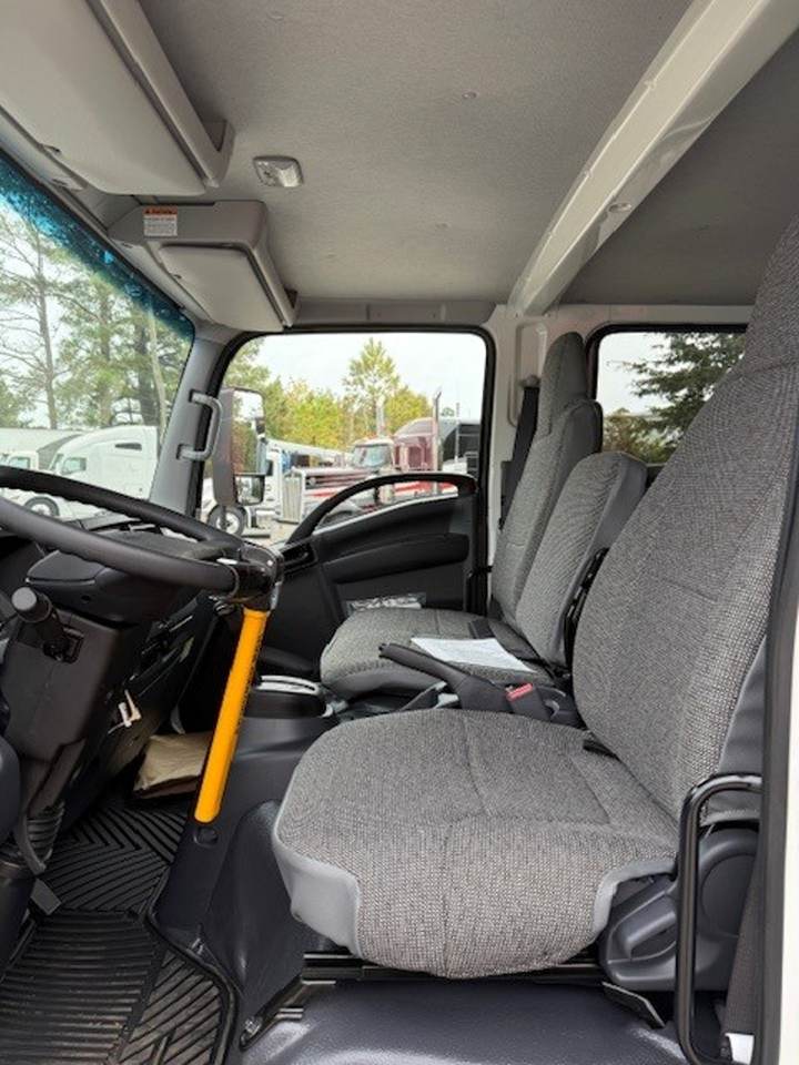 2027 Isuzu Npr-hd Cab and Chassis, interior photo 7