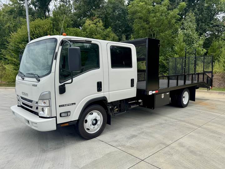 2027 Isuzu Npr-hd Cab and Chassis, exterior photo 2