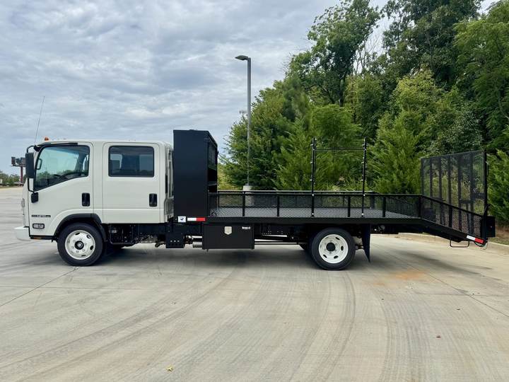 2027 Isuzu Npr-hd Cab and Chassis, exterior photo 6