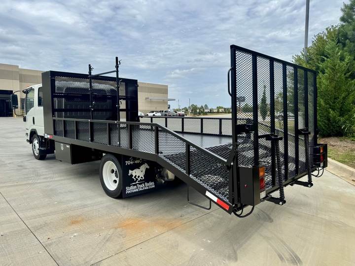 2027 Isuzu Npr-hd Cab and Chassis, exterior photo 7