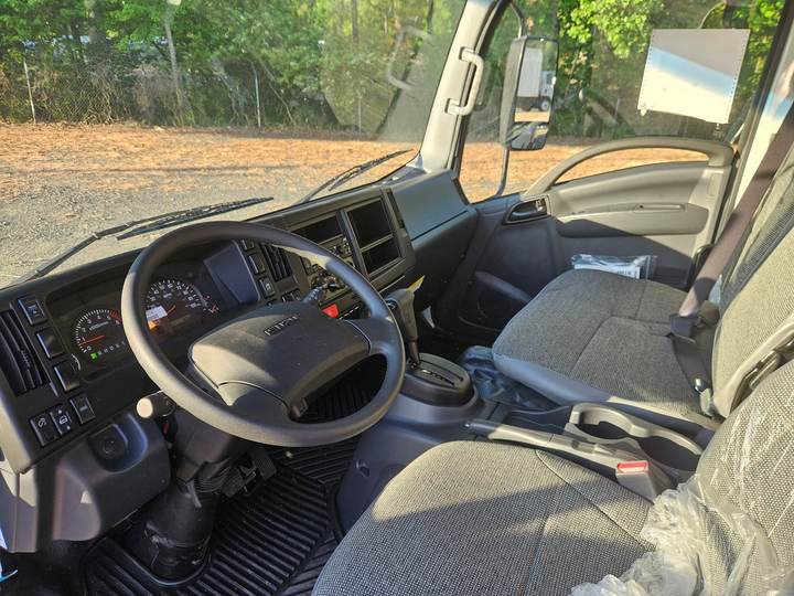2027 Isuzu Npr-hd Landscape Truck, interior photo 3