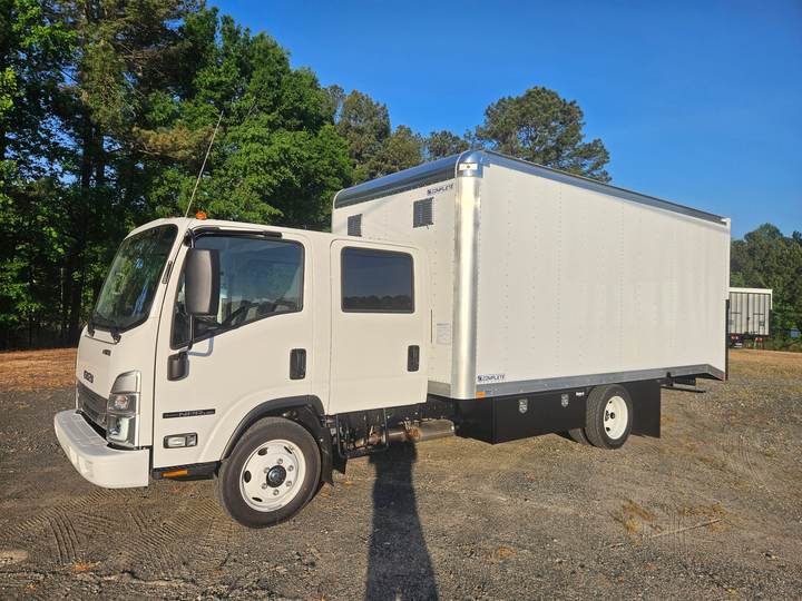 2027 Isuzu Npr-hd Landscape Truck, exterior photo 2