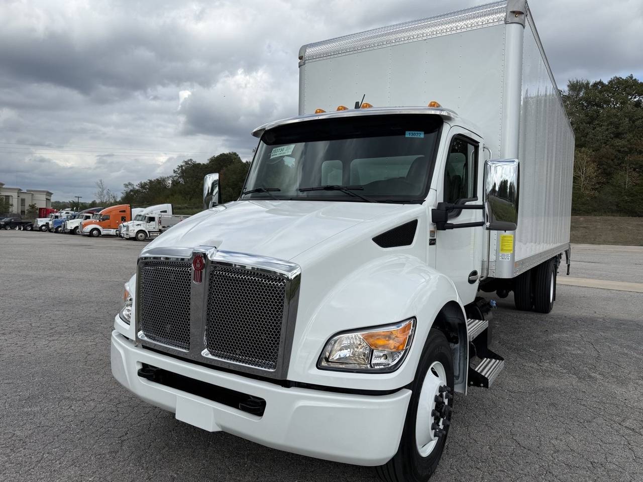 2027 Kenworth T280 Box Truck, exterior photo 1