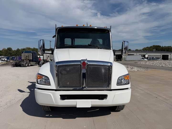 2027 Kenworth T280 Dump Truck, exterior photo 3