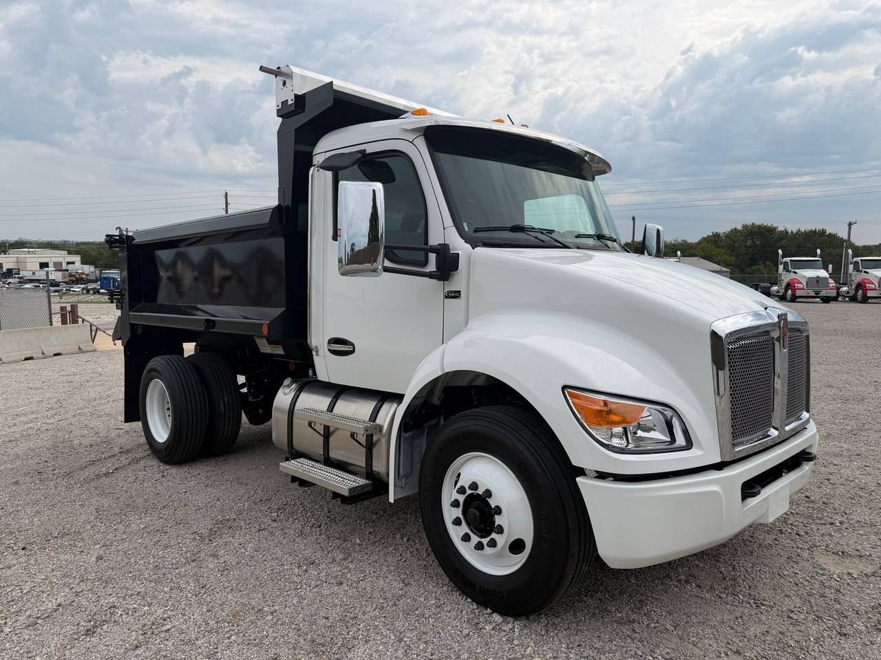 2027 Kenworth T280 Dump Truck, exterior photo 1