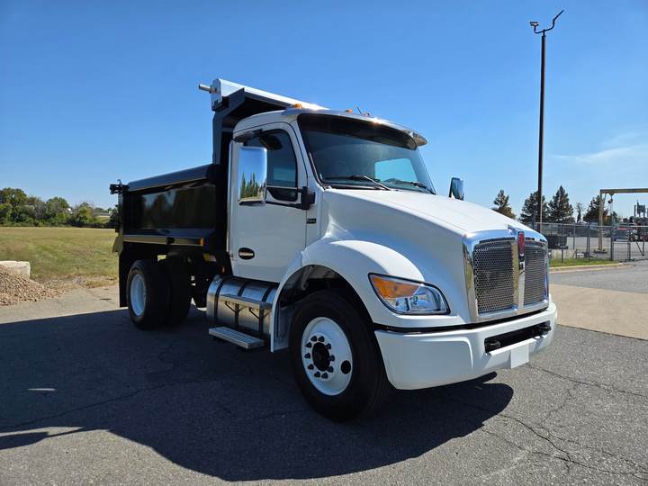 2027 Kenworth T280 Dump Truck, exterior photo 4