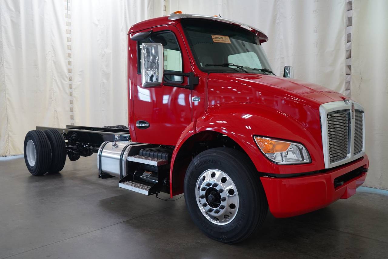 2027 Kenworth T280 Flatbed Truck, exterior photo 1
