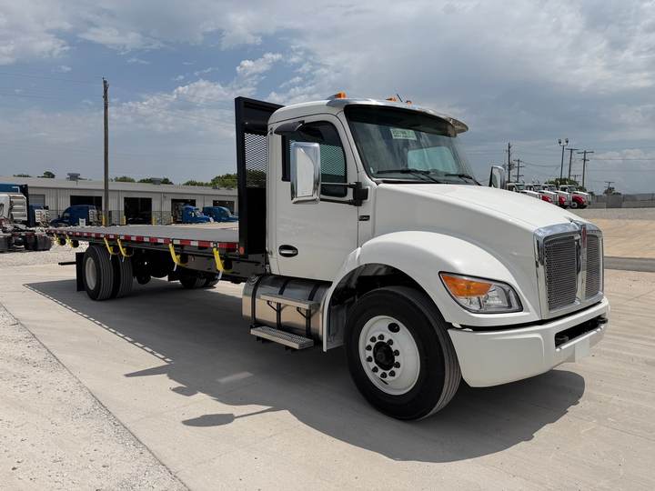 2027 Kenworth T280 Flatbed Truck, exterior photo 1
